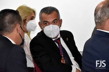 Entrega del título de Hijo Predilecto a Luis Arencibia a título póstumo/Francisco Javier Santana y TA.